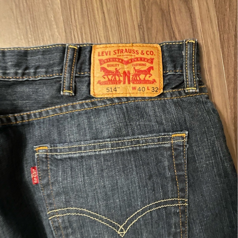 Levi's Dark Blue Men’s 514 Straight Jeans size 40X32 - Picture 3 of 6